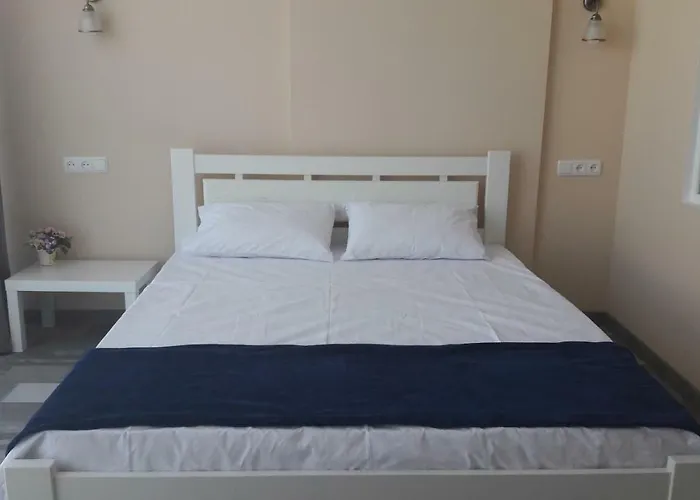 Hostel 10 Fontana House Santorini Odesa